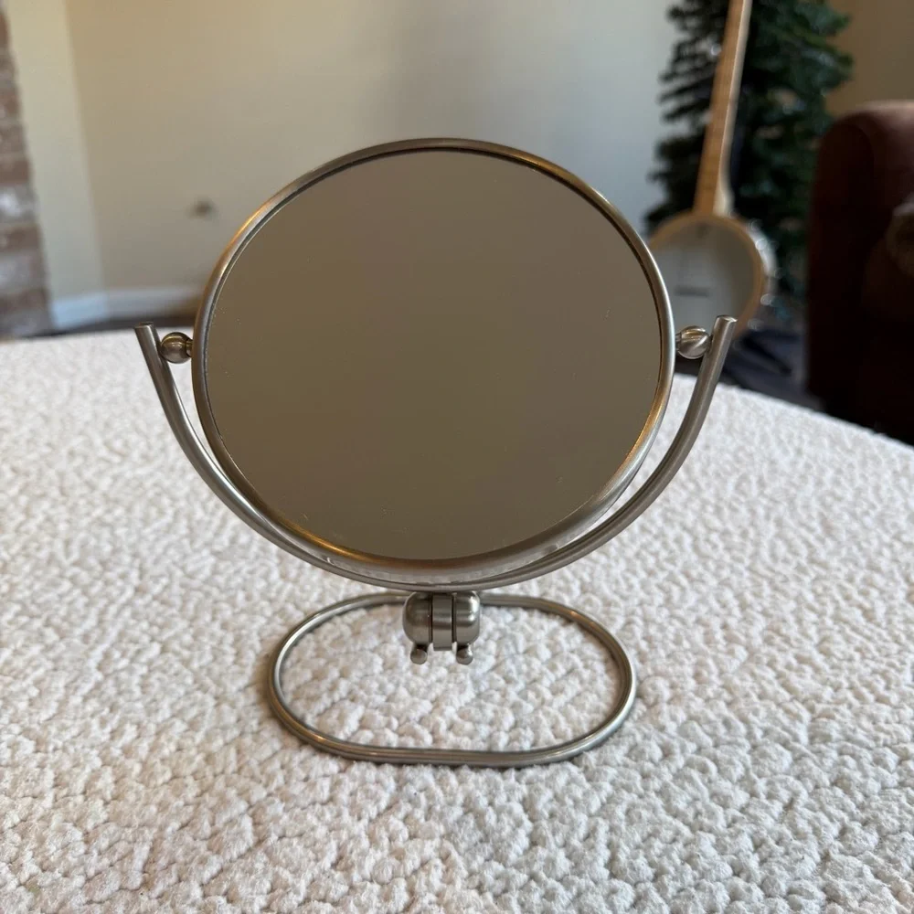 Vintage Folding Travel Mirror – Unique 3-Panel Stand Design